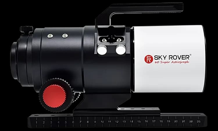 Compact full-frame astrograph